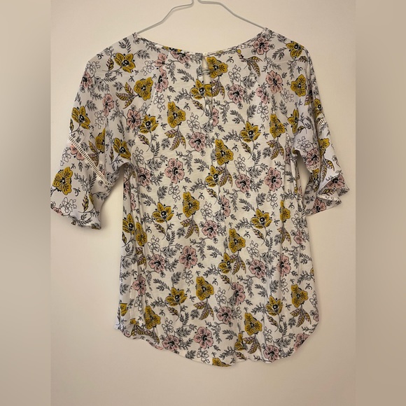 TWO LOFT Blouses / White floral and Blue Floral XS - Picture 6 of 11